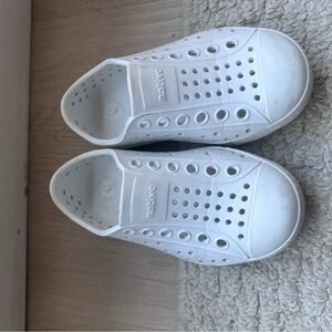 Size 7 white Native sneakers- Toddler